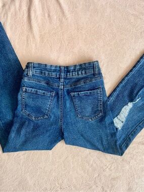 Indigo Rein Girls size 8 baggy jeans with Distressed Knee
